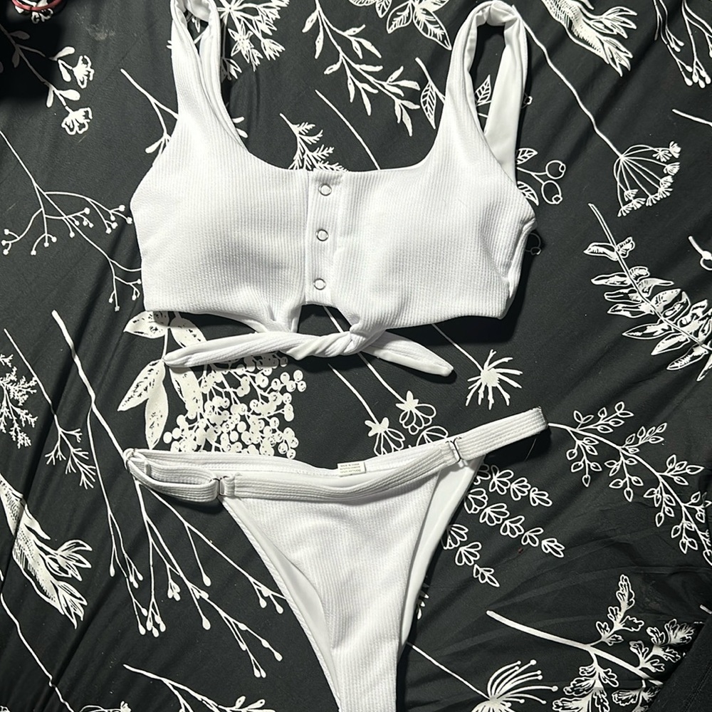 Swimming suit size small new without tags